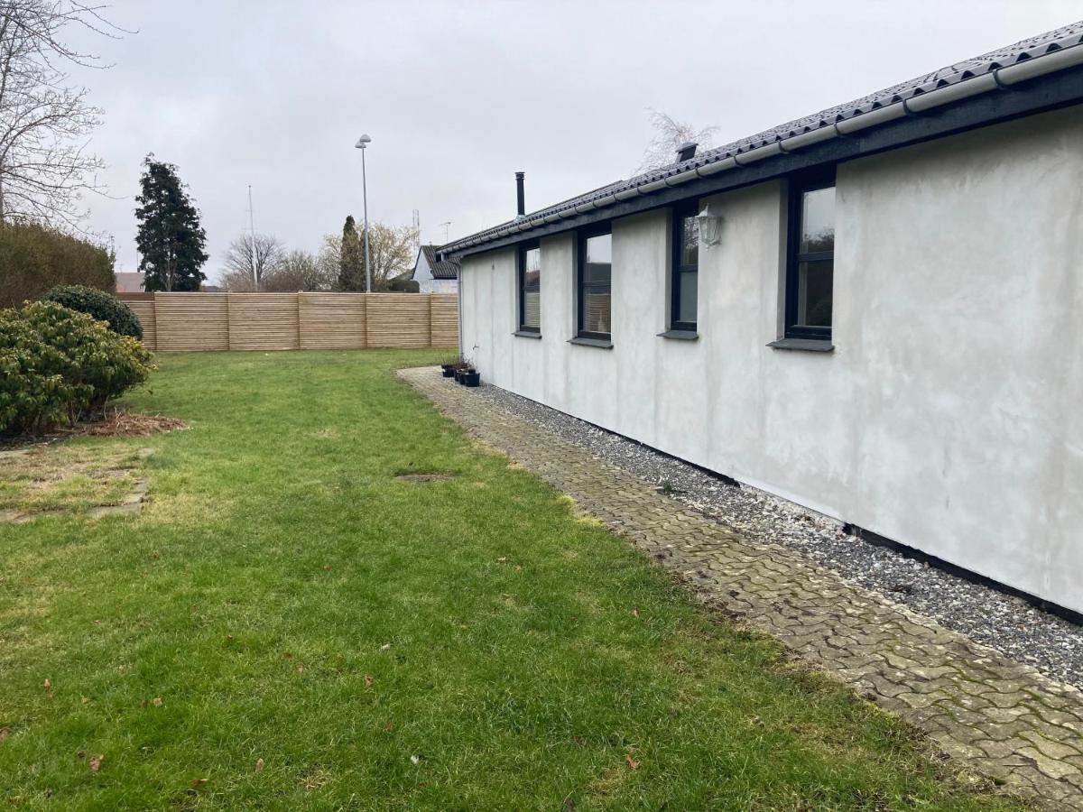 Villa Med Private Vaerelser Delt Badevaerelse/Kokken, Viby Sj. Eksteriør bilde