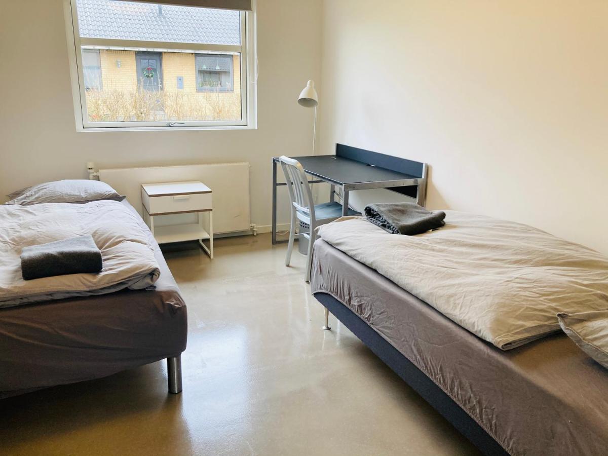 Villa Med Private Vaerelser Delt Badevaerelse/Kokken, Viby Sj. Eksteriør bilde