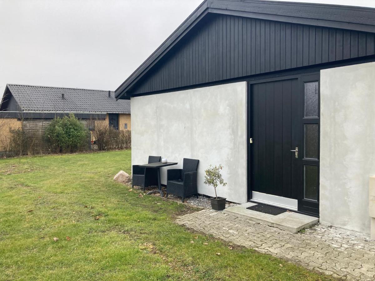 Villa Med Private Vaerelser Delt Badevaerelse/Kokken, Viby Sj. Eksteriør bilde