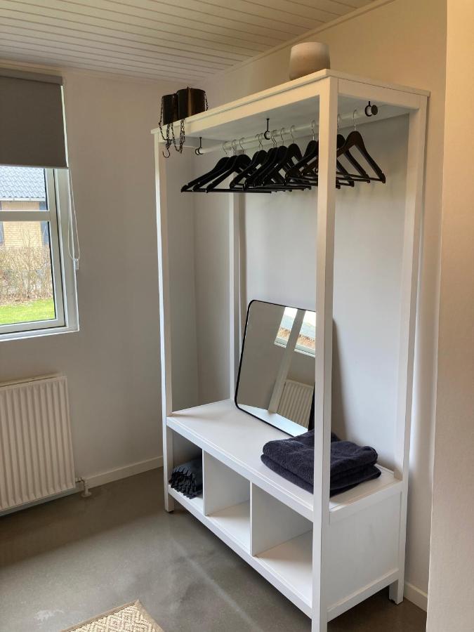 Villa Med Private Vaerelser Delt Badevaerelse/Kokken, Viby Sj. Eksteriør bilde