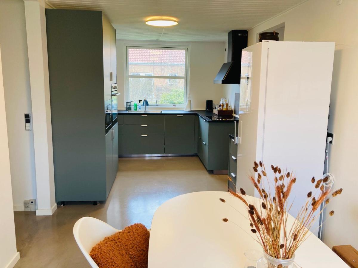 Villa Med Private Vaerelser Delt Badevaerelse/Kokken, Viby Sj. Eksteriør bilde